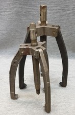 2 DDR Klauenabzieher