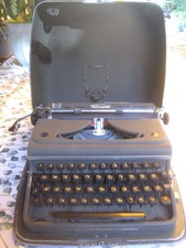 Schreibmaschine Triumph Adler