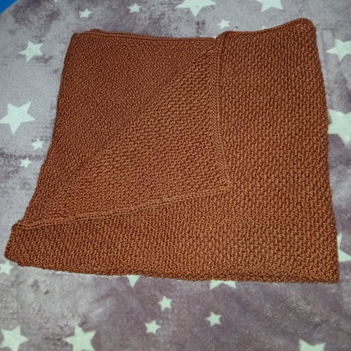 Gestrickte braune babydecke - gestrickte,