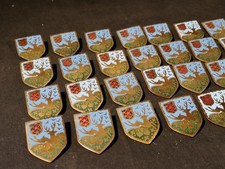 38x Messing Wappen Anstecker