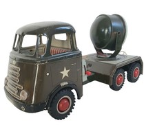 Arnold Armee Scheinwerferwagen