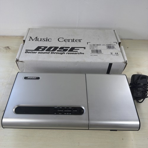 Bose lifestyle model - model, music