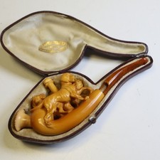 Außergewöhnliche Jagdhund Gruppe Meerschaum Bernsteinpfeife, 14 cm im Etui   D30