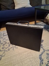 Aktenkoffer Hartschale, in schwarz von Prince, guter Zustand ohne Schlüssel 