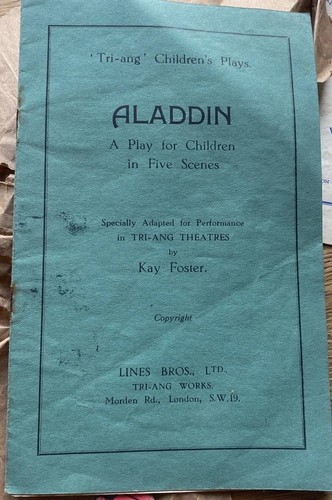 Triang toy theatre vintage - triang,