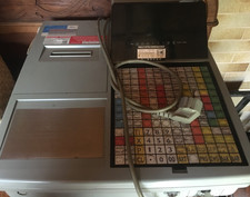 Uniwell Gastro Kasse System UX 70 grau TV Trödel Auflösung Uhr Rad Holz