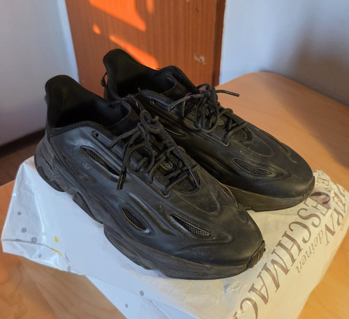 Schwarze adidas ozweego celox - schwarze,