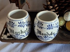 2 kleine Gewürzbehälter