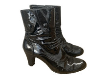 Lack Stiefelletten schwarz