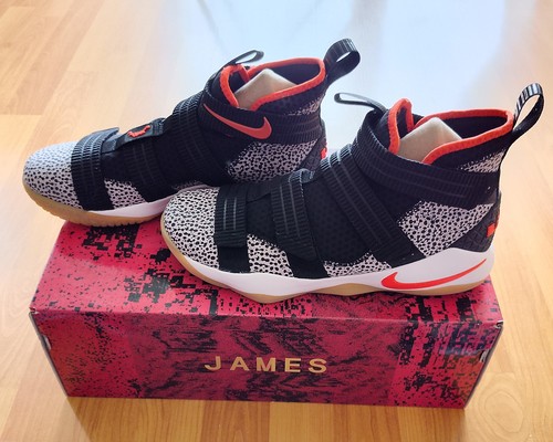 Neu lebron james - neu., xi