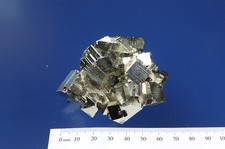 Pyrit, Kristallstufe allseits kristallisiert, aus Peru, ca. 7 x 6 cm