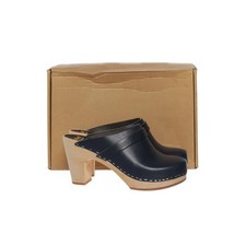 Swedish Hasbeens, Clogs