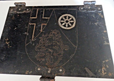 große schwere Eisenkassette