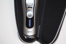 Braun Series 9 Pro Rasierer chrom mit Lade-/Reinigungsstation und Lederetui