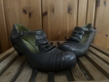 TIGGERS Pumps Größe 39 Sehr Guter Zustand