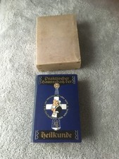 Praktischer Hausschatz der Heilkunde in original Buchschuber, Vintage