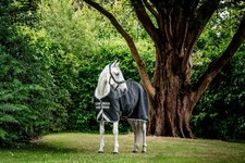 Horseware Amigo ® Bravo 1200D Weidedecke 250g Black /Titanium medium Winterdecke