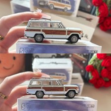 596 1:64 Jeep Grand Wagoneer