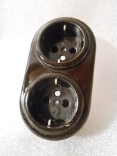 Neu. Bakelit Steckdose Schuko