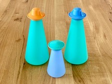 Tupperware Set Essig-/ Ölflasche und 1 Salz-/ Pfefferstreuer Junge Welle - Top