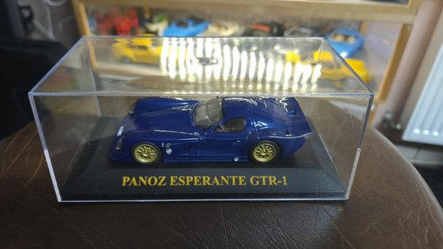Modellauto ixo panoz - ,