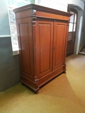 Schrank Kleiderschrank