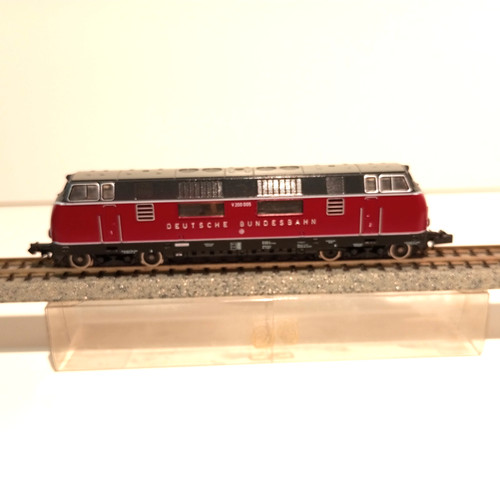 Locomotora diesel 200 - diesel, v