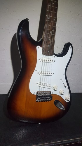 Squier fender strat - squier,