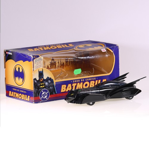 Corgi batman batmobile 2000 - corgi, dc