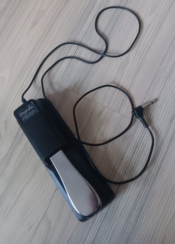 Sustain pedal cherub - sustain,