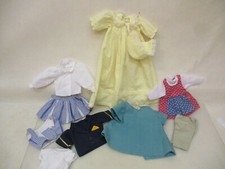 x-77722	Ältere 10 Teile Puppenkleidung L:gelbes Kleid ca.33cm