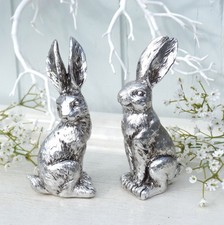 Lene Bjerre Osterhase sitzend