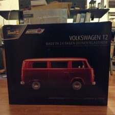 Revell 01034 Adventskalender VW Volkswagen T2 Bulli Bus Transporter Maßstab 1:24