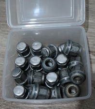 20 Radmuttern Felgen Befestigung Toyota Celica M12 x 1,5 Gewinde silber