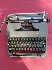 Olympia Reiseschreibmaschine