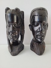 Holz-Büsten –Skulpturen –