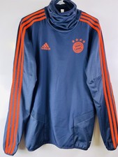 FC Bayern UCL Training Warm