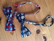 2 Kinderfliegen, festliche Fliegen mit einstellbarem Band für kleine Kinder