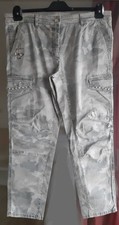 Cambio Damen Hose Jeans Modell Lotta 46 camouflage Nieten ausgefallen Top