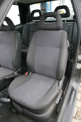 Arosa lupo sitz vorne - arosa, links