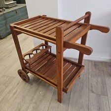 Ein Teakholz Servierwagen oder