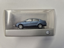 Wiking VW Passat blau metallic IA schwarz, 1:87 neuwertig&OVP