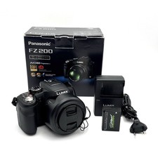 Panasonic Lumix DMC-FZ200 12.1