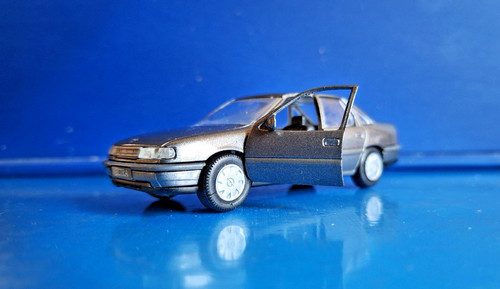 Miniatur opel vectra 4türig - miniatur,