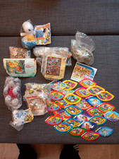 maxi puzzle , klebe Hütchen und Plüschtiere aus dem maxi überraschungseier
