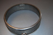 Chromring Chromrahmen am Frontscheinwerfers eines Jaguar XJ8 X 308 gebraucht