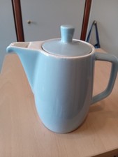 Kaffeekanne hellblaue/cremeweiße Keramik sehr alt altersgemäß sehr guter Zustand