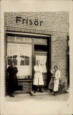 Foto Ak Friseur-Salon für Damen und Herren, Mann und Frauen - 11305228