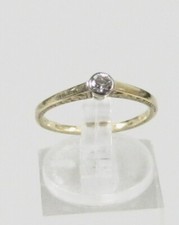 Ring aus 585 Gold mit Diamant