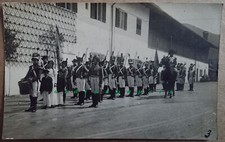 Napoleonische Soldaten Bürgerspiel Uniformen Bauernhof Bayern? Fotokarte um 1930
